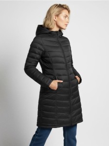 Pikowany płaszcz z kapturem - czarny