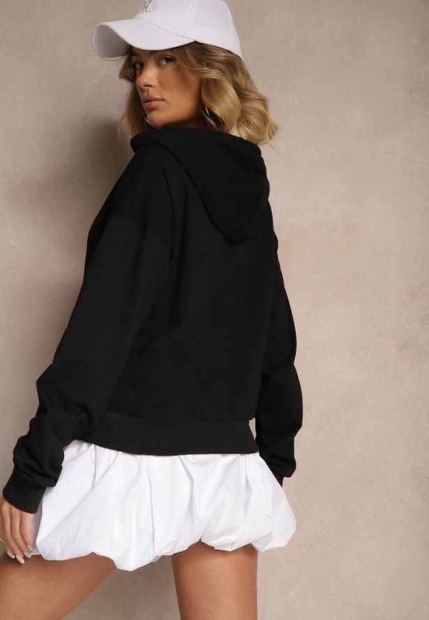 Czarna Bluza o Klasycznym Kroju z Kapturem i Kieszenią Firloti