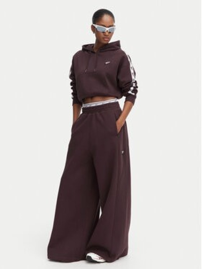 Reebok Spodnie dresowe Aleksandra RK25682CCW Brązowy ciemny Regular Fit