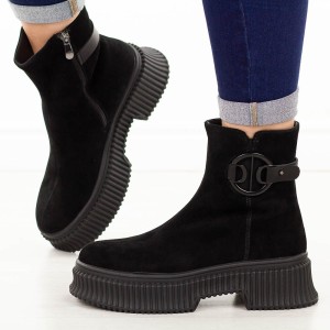 Czarne skórzane botki damskie T.Sokolski 519