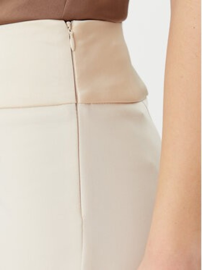 Rinascimento Spodnie materiałowe CFC0123106003 Beżowy Regular Fit