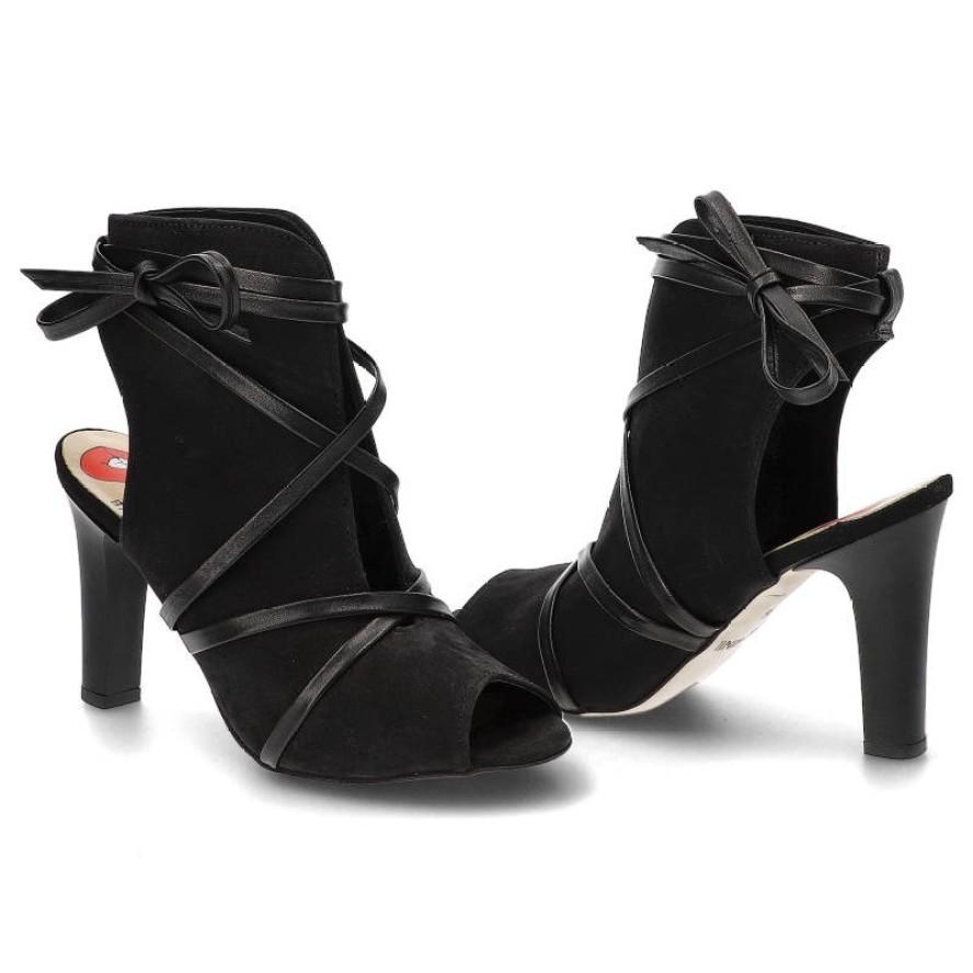 Czarne Botki Carinii Eleganckie Skórzane Buty Na Słupku