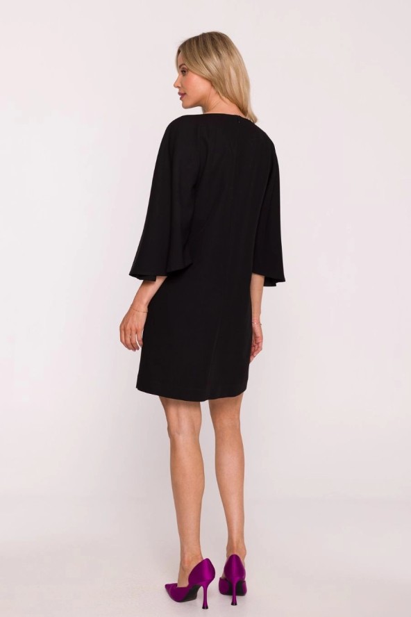 Elegancka sukienka trapezowa z bufiastymi rękawami czarna