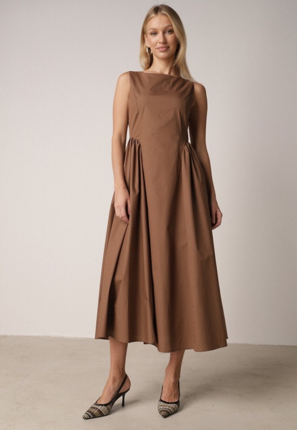 Brązowa Sukienka Bawełniana o Rozkloszowanym Fasonie z Dekoltem Łódką i Kieszeniami Elenira