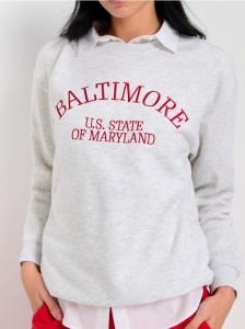 Bluza crewneck z nadrukiem - szary