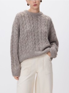 Sweter z warkoczowym splotem - brązowy