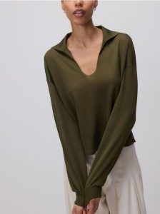 Sweter z kołnierzykiem - ciemnozielony