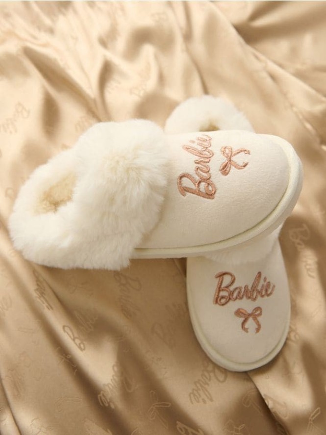 Kapcie z futerkiem Barbie - kremowy