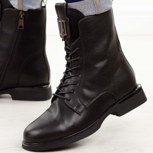 Czarne skórzane botki damskie Vinceza 66834