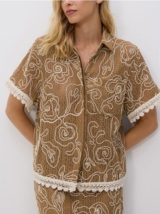 Koszula ze strukturalnej dzianiny - beżowy