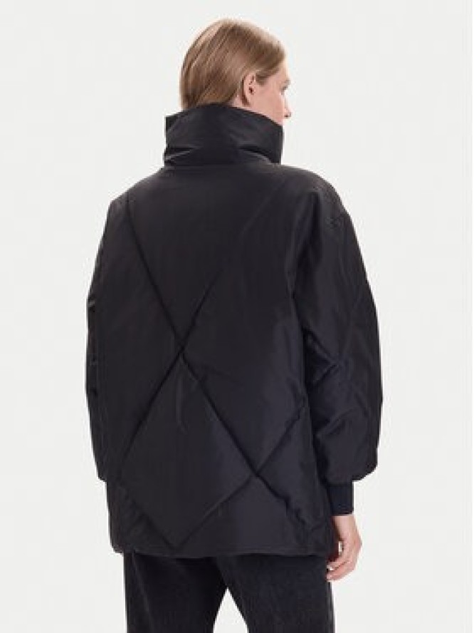 Guess Kurtka zimowa V5BL13 WHHZ2 Czarny Regular Fit