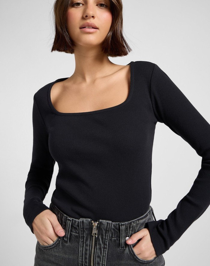 DAMSKA KOSZULKA LEE LS SQUARE NECK BLACK 112370951