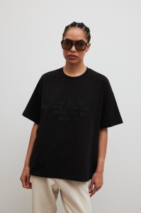T-shirt typu oversize z HAFTEM w kolorze BLACK - VERITE-S/M