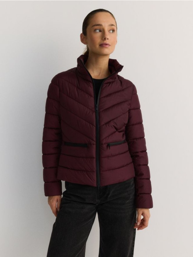 Pikowana kurtka - mahoniowy