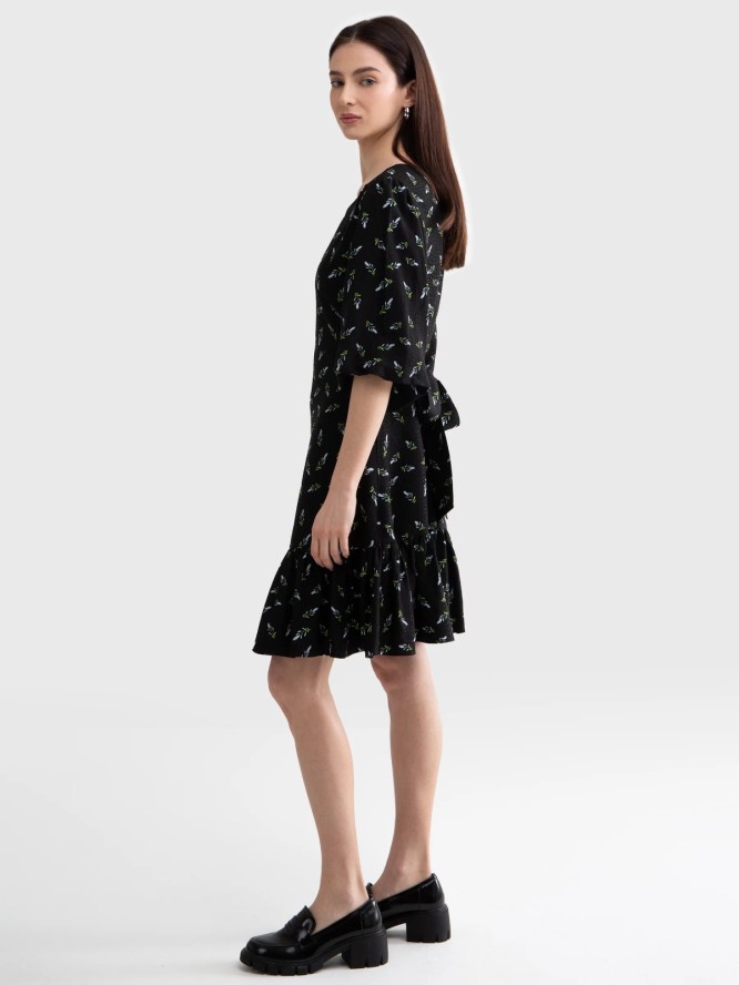 Sukienka damska z wiskozy z motywem kwiatowym czarna Bryana 906