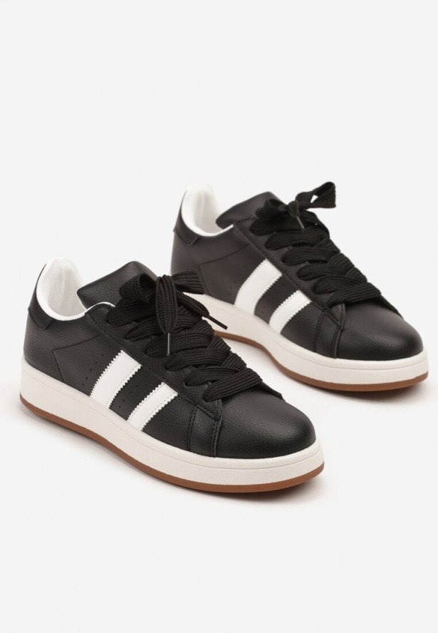 Czarne Sneakersy w Stylu Kultowych Tenisówek z Ozdobnymi Paskami Marazea