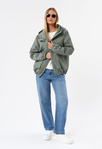 Luźna kurtka z kapturem J-AFINIS