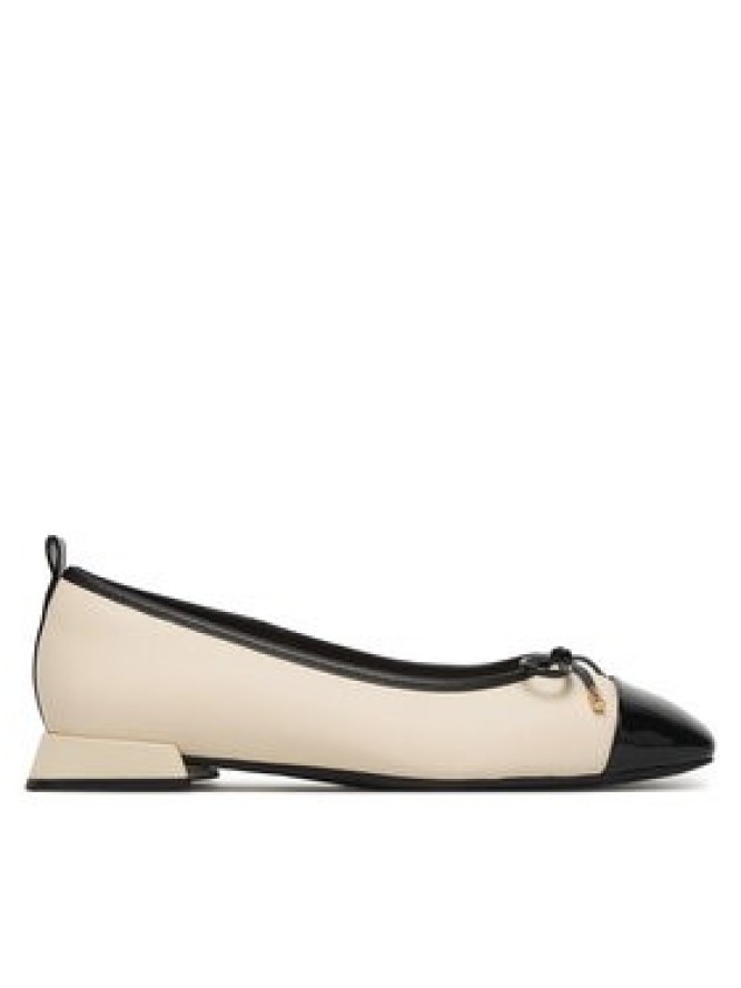 Clarks Półbuty Ubree15 Poppy 26186333 Écru