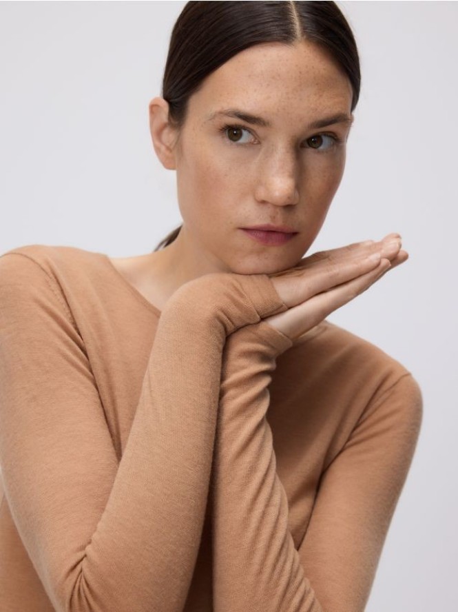 Wełniana bluzka - brązowy