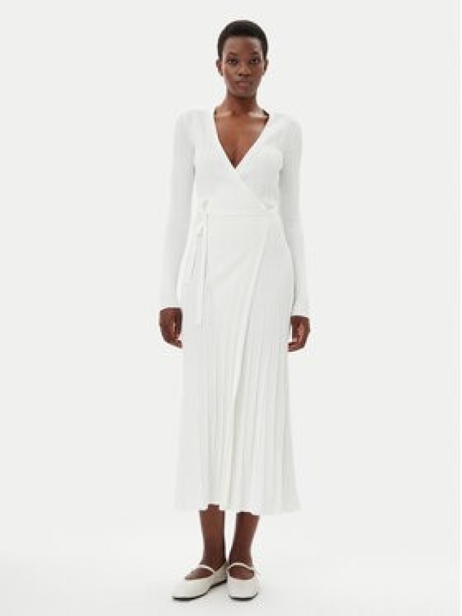 IVY OAK Sukienka dzianinowa Kloe IO113135 Écru Regular Fit