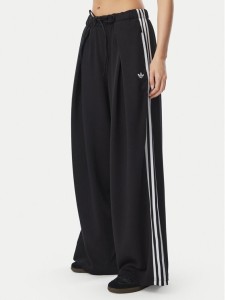 adidas Spodnie dresowe Adiluna Season 2 X Jennie Pleated Track Tracksuit Bottoms LD8922 Czarny Regular Fit