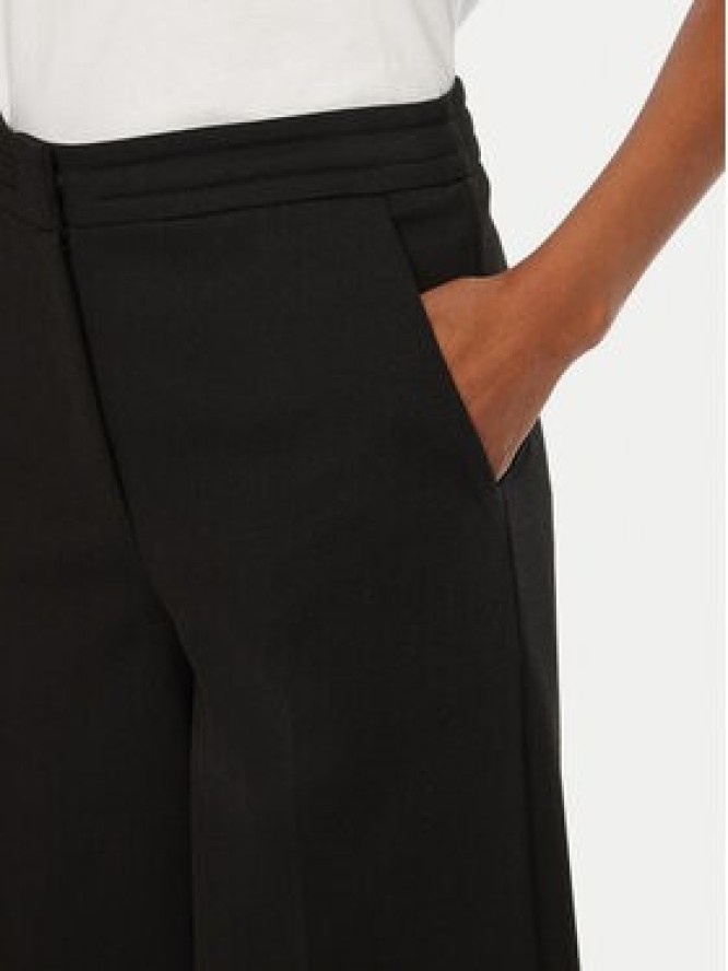 Patrizia Pepe Spodnie materiałowe 8P0674/A025-K103 Czarny Regular Fit