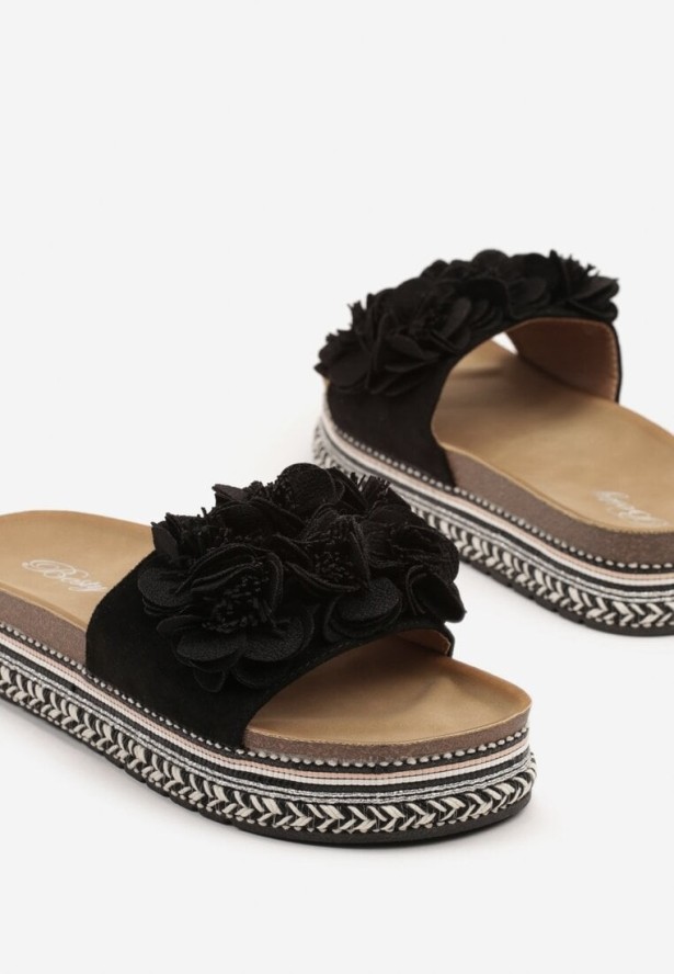 Czarne Klapki na Plecionej Podeszwie z Kwiatami 3D Cleoniae