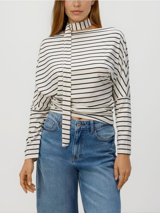 Longsleeve z wiązanym szalem - złamana biel