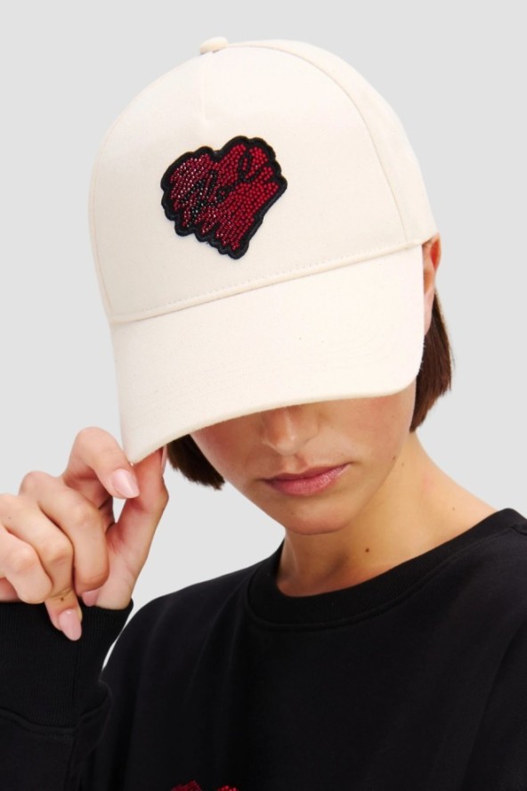 KARL LAGERFELD Beżowa damska czapka z daszkiem z sercem