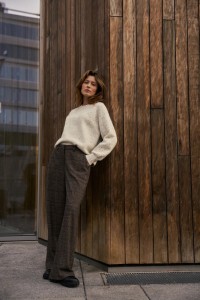 Spodnie w kratę brązowe