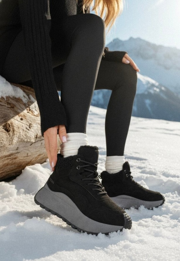 Czarne Sneakersy Śniegowce Vices na Grubej Podeszwie Ozdobione Futerkiem i Napisem Nelinena