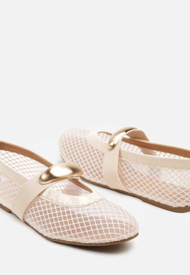 Beżowe Siateczkowe Balerinki z Metalową Ozdobą Tatolira