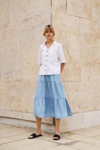 Spódnica midi z materiału lyocell błękitna