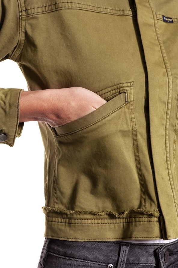 DAMSKA KURTKA JEANSOWA WRANGLER CROP JACKET ARMY GREEN W402CBGV7 112128688