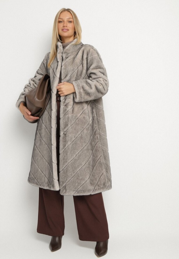 Beżowy Długi Płaszcz Futerko z Ozdobnymi Przeszyciami i Stójką Zenima