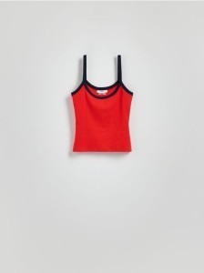 Top z kontrastową lamówką - czerwony