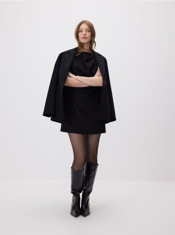 Sukienka mini z drapowaniem - czarny