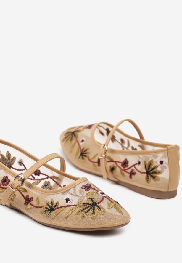 Beżowe Balerinki z Siateczki Ozdobione Haftem Zapinane na Sprzączkę Danilea