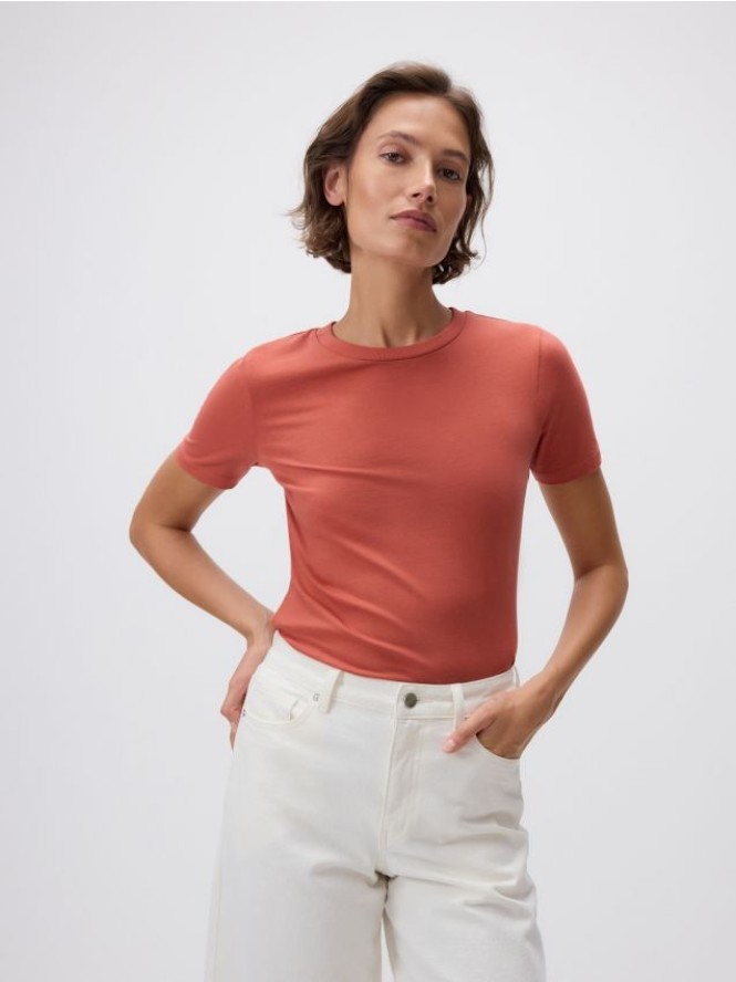 T-shirt regular - miedziany