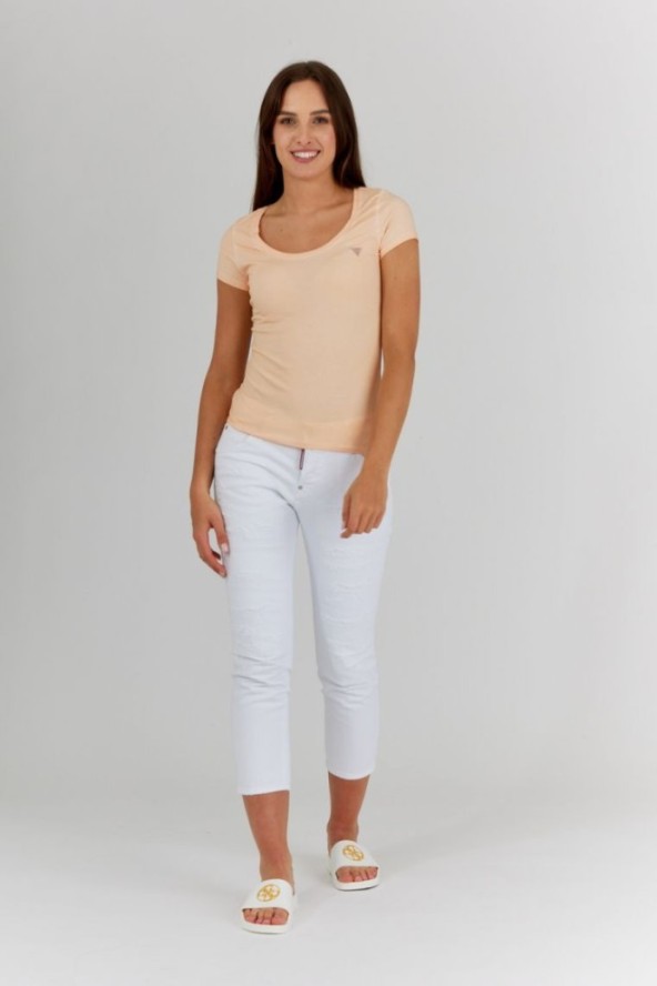 GUESS Brzoskwiniowy t-shirt damski z efektem sprania, Rozmiar XS