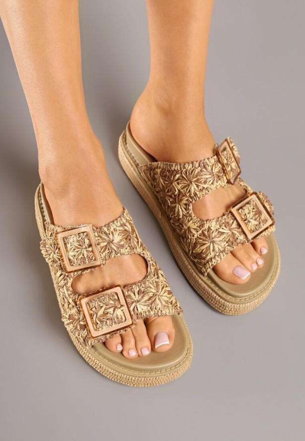 Ciemnobeżowe Klapki na Grubej Podeszwie Ozdobione Plecionką i Klamrami Ronella