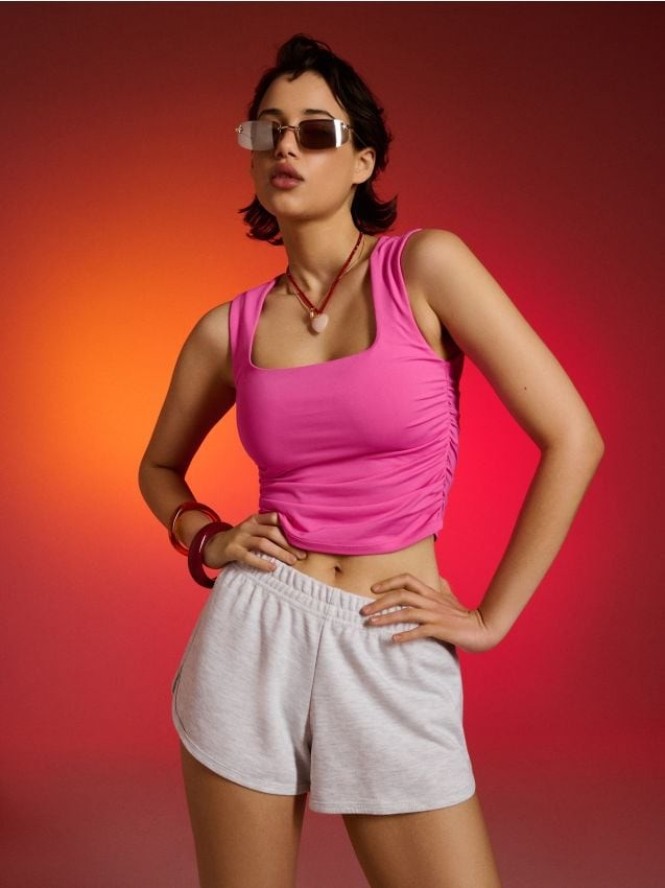 Crop top z marszczeniami - różowy