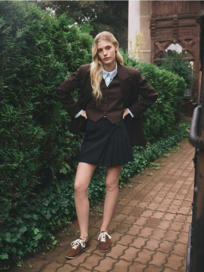 Spódnica mini z plisowaniem - czarny