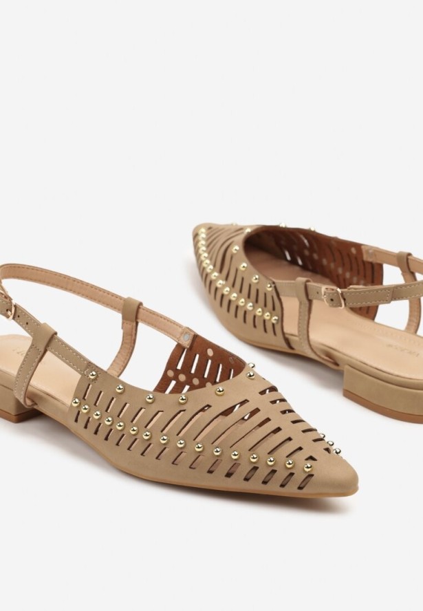 Ciemnobeżowe Sandały Vices w Stylu Mules z Nitami i Drobnymi Wycięciami Vevalora