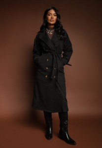 Czarny Płaszcz o Wydłużonym Fasonie Trencza z Guzikami i Paskiem Dennime