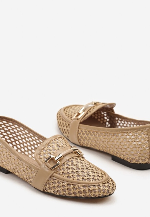 Ciemnobeżowe Siateczkowe Mokasyny z Metaliczną Klamrą Zefora