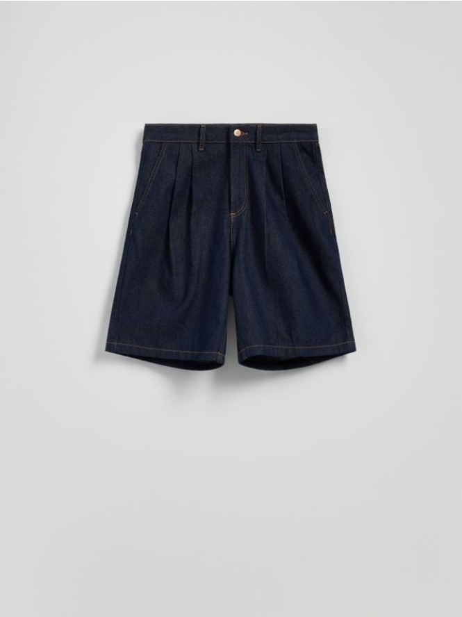 Jeansowe szorty z zakładkami - granatowy