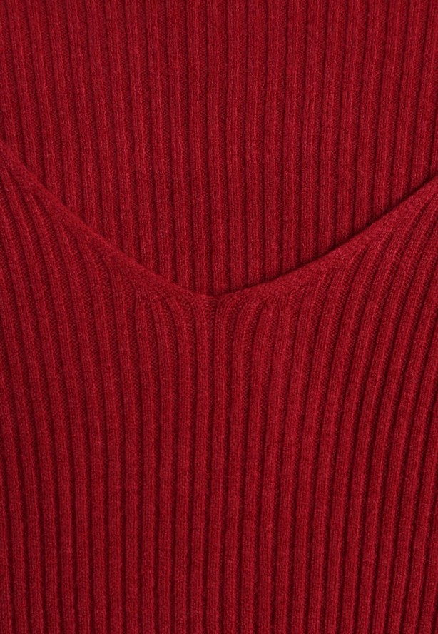 Bordowy Dopasowany Sweter z Prążkowanej Dzianiny z Bawełną z Dekoltem w Serek Tesma