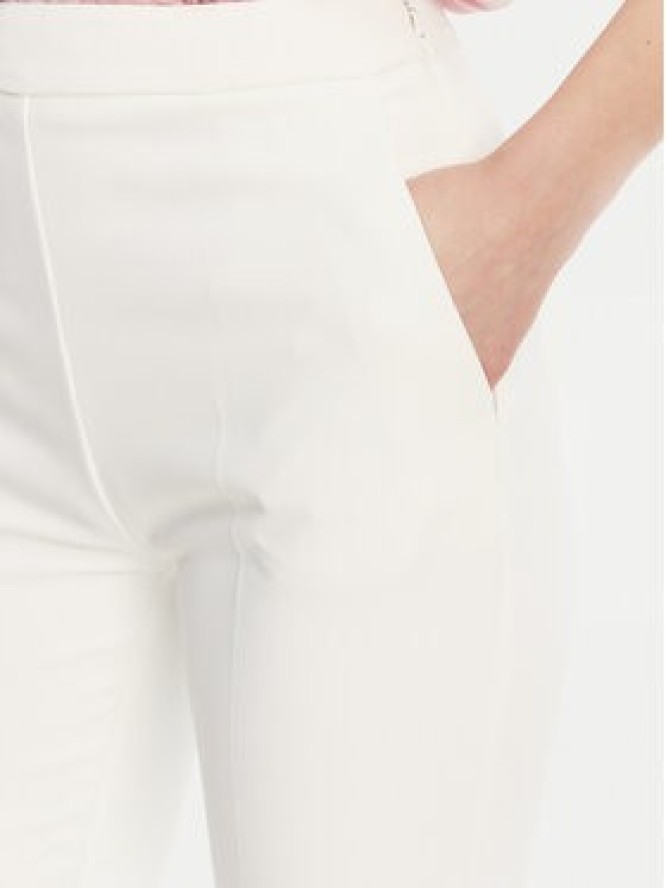 Elisabetta Franchi Spodnie materiałowe PA-089-51E2-V290 Biały Regular Fit