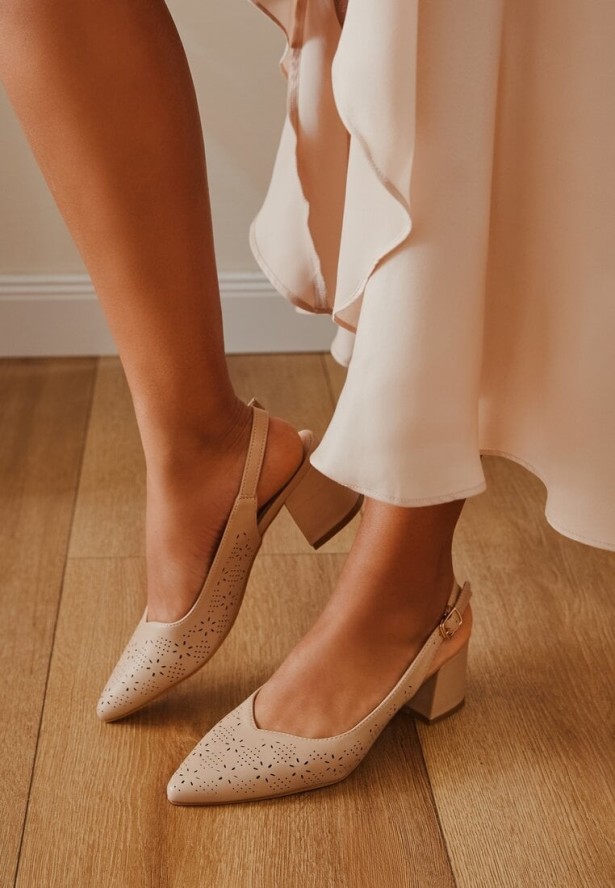 Ciemnobeżowe Ażurowe Sandały Vices na Obcasie Bez Pięty ze Skórzaną Wkładką Atirione